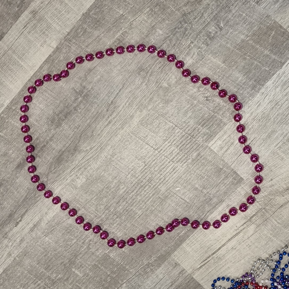 🆓️W/PURCHASE Pink Bead Necklace W/ Large Beads
